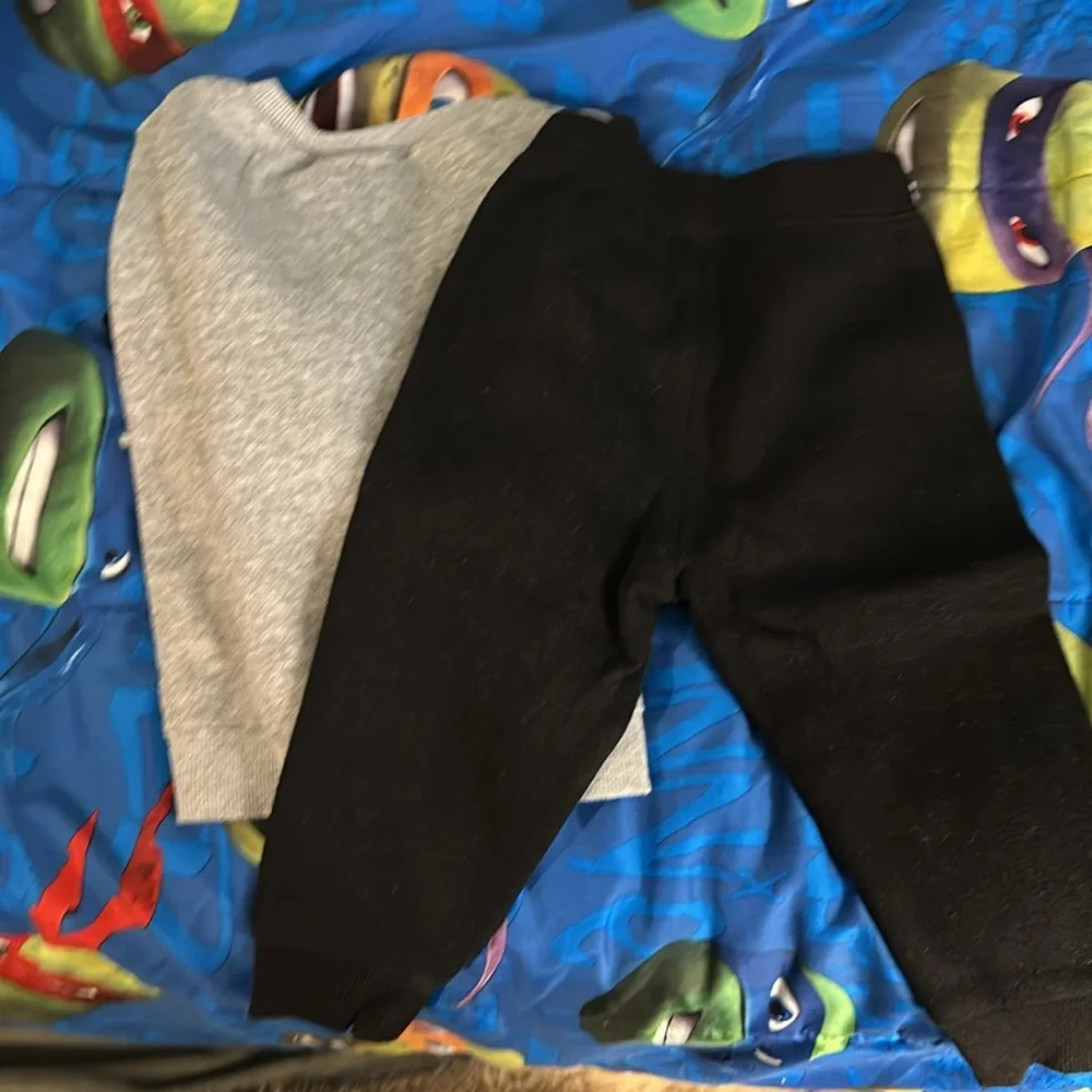 Converse size 24 months, two piece sweatsuit outfit